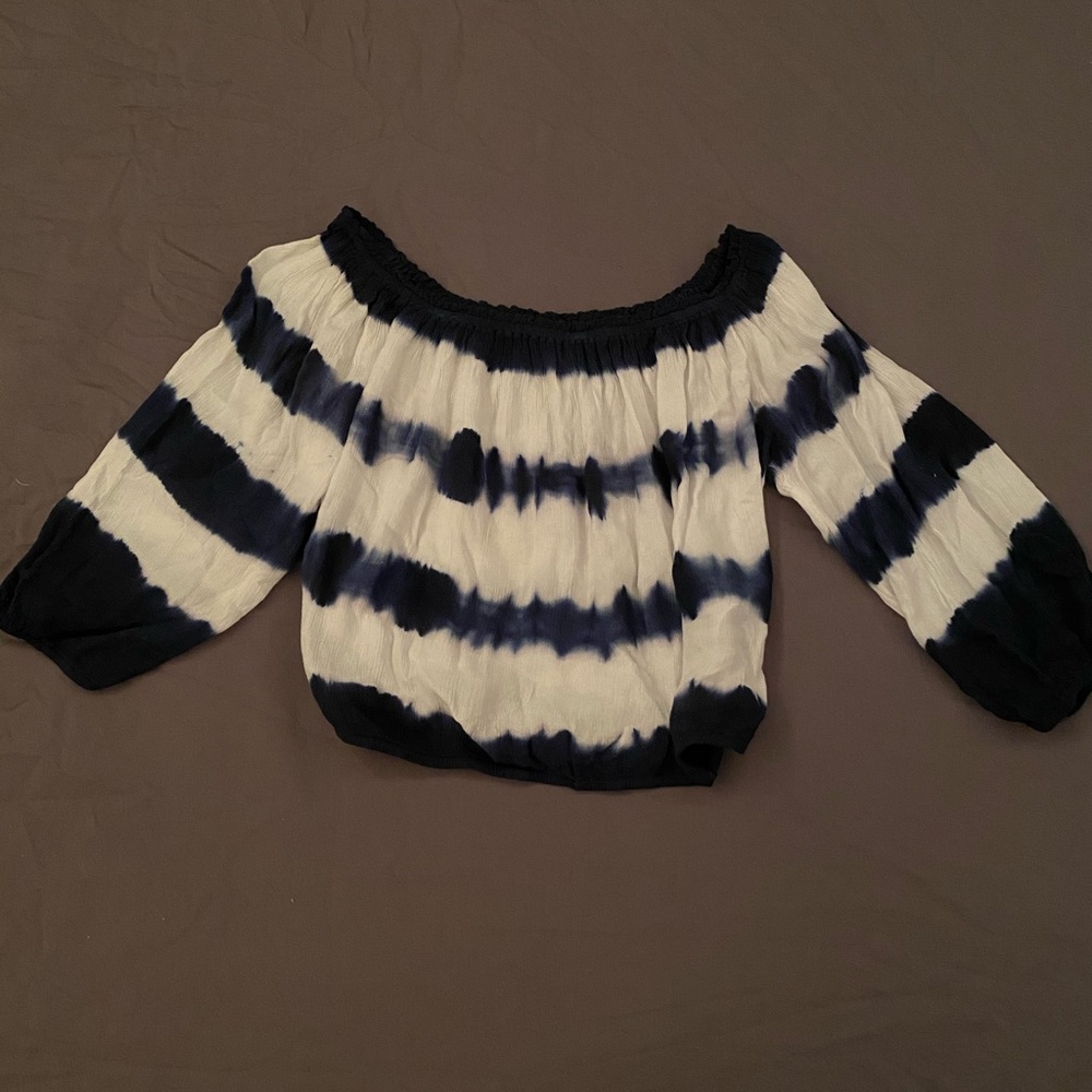 Hollister off the shoulder crop top